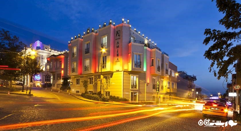 نمایی از ساختمان هتل امیرا